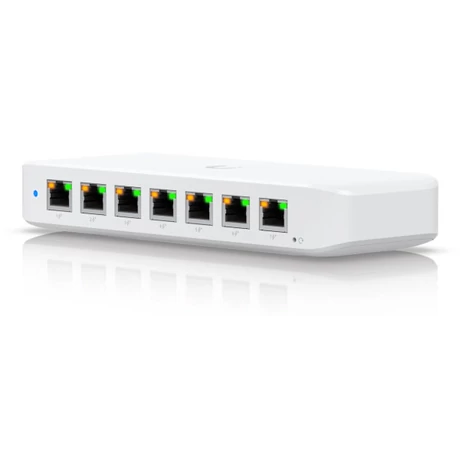 Ubiquiti UniFi USW-Ultra 8xGbE LAN port 7x PoE+ (52W) L2 menedzselhető switch